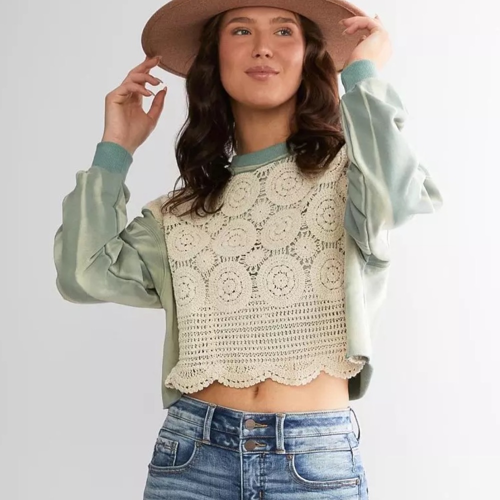 NWT Buckle Gimmits Crotchet Pullover Sweatshirt